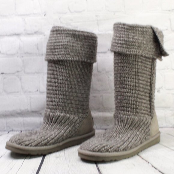 UGG Australia Gray Knitted Buttons Mid-Calf Classic Cardy Boots Size 6 M - Picture 2 of 9